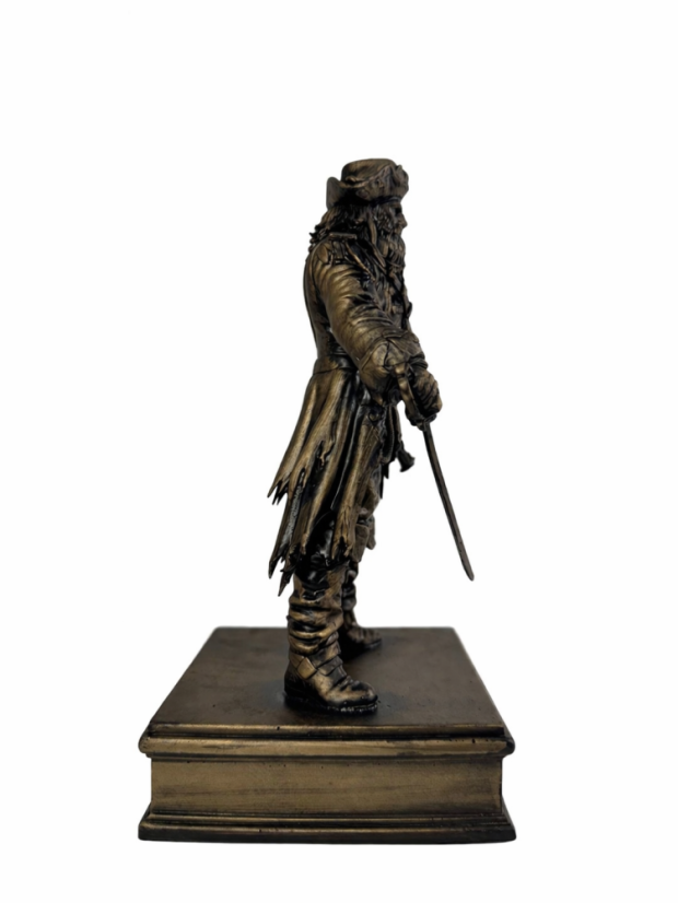 Soška Čiernobradý (Blackbeard), bronzová historická – zberateľská plastika, 24 cm